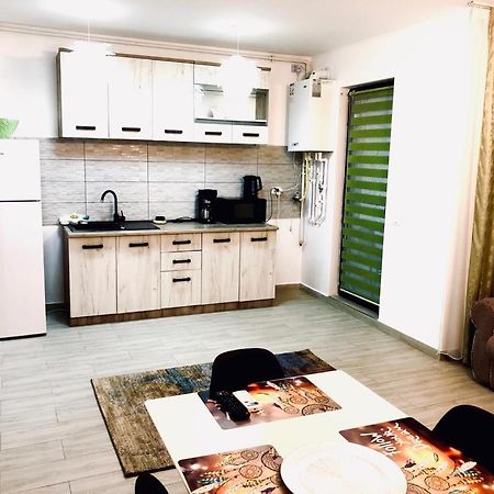 Apartament Kazeboo Mamaia Apartment Năvodari Екстериор снимка